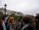 Les Champs-Elysées : d'un côté l'Arc de Triomphe, de l'autre (...)